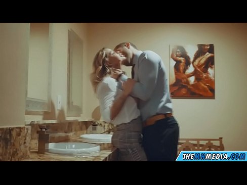 ❤️ когда грудастая блондинка соблазняет тебя в общественном туалете ❤ Русское порно на нашем сайте ❤